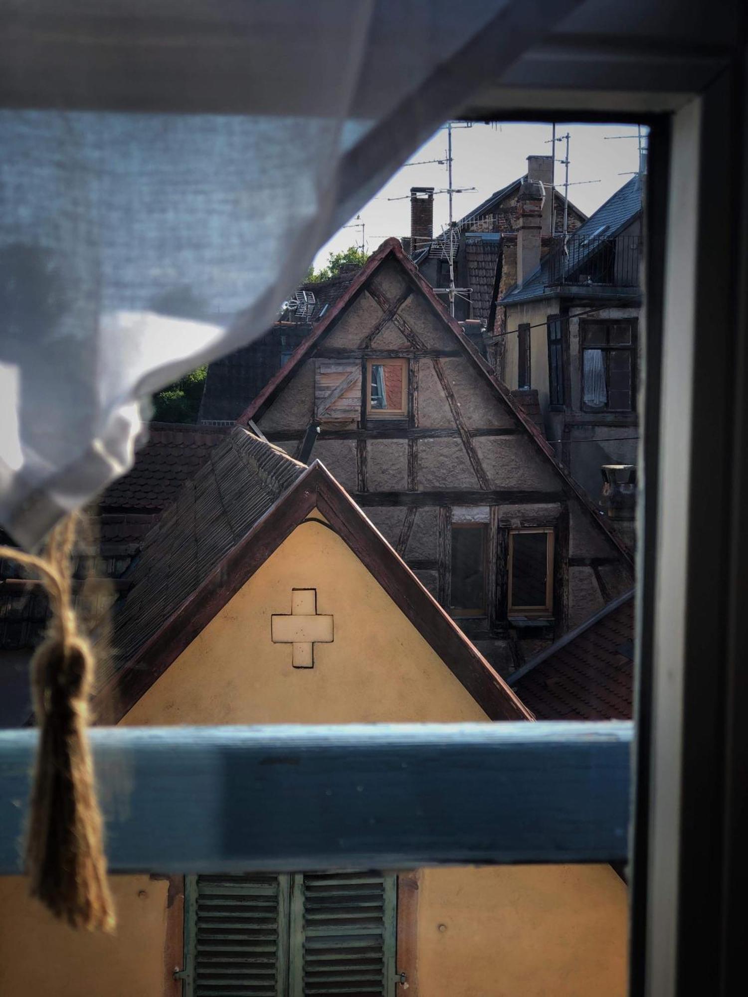 Sous Les Toits Du Zinc - Climatise Apartment Colmar Exterior foto